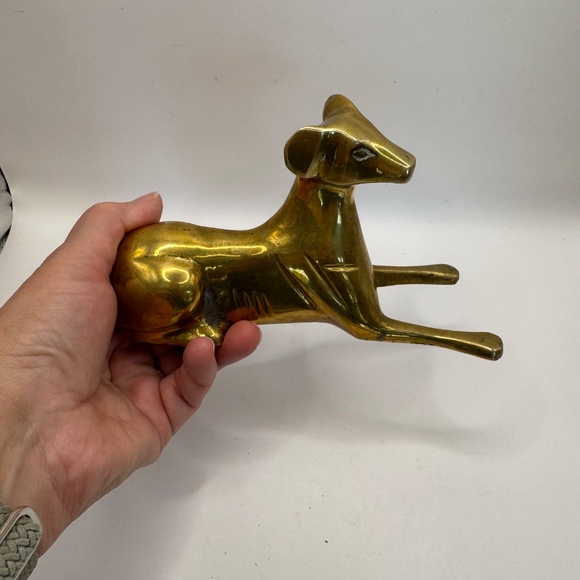 Brass dog figurine. MCM Brass Greyhound by Northcraft. Vintage brass dog decor. - Picture 9 of 9